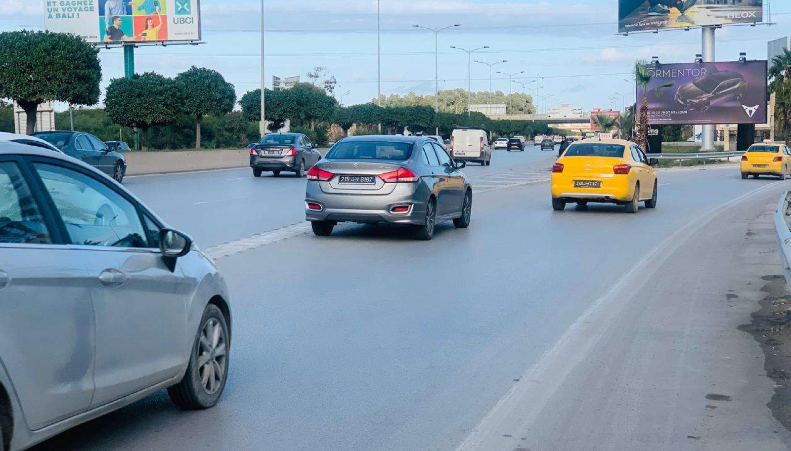 Route GP9 direction la Marsa niveau Bretelle Entrée Hypermarché…