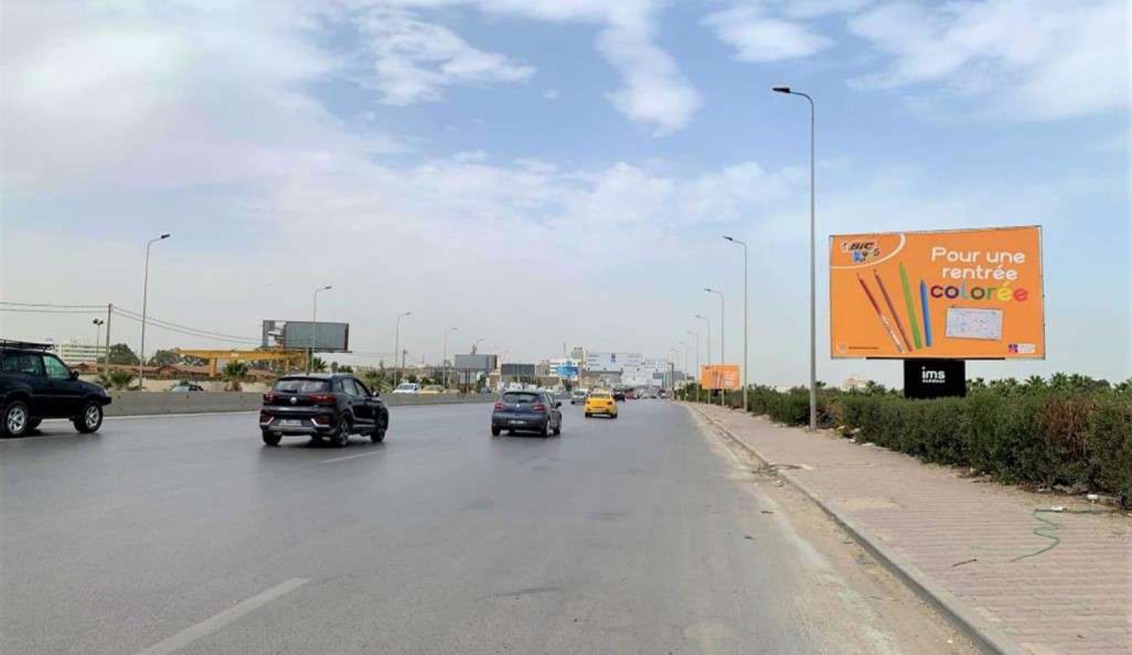 Tunis av de la République direction Av H.Bourguiba ( Z4, GP9, GP8... )