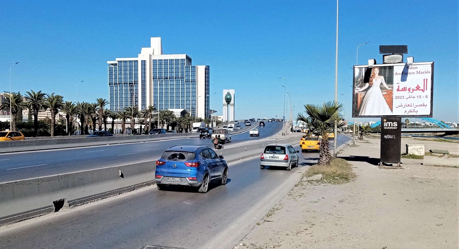 Route Z4 direction GP9, Les Berges du Lac, La Marsa niveau Parc…