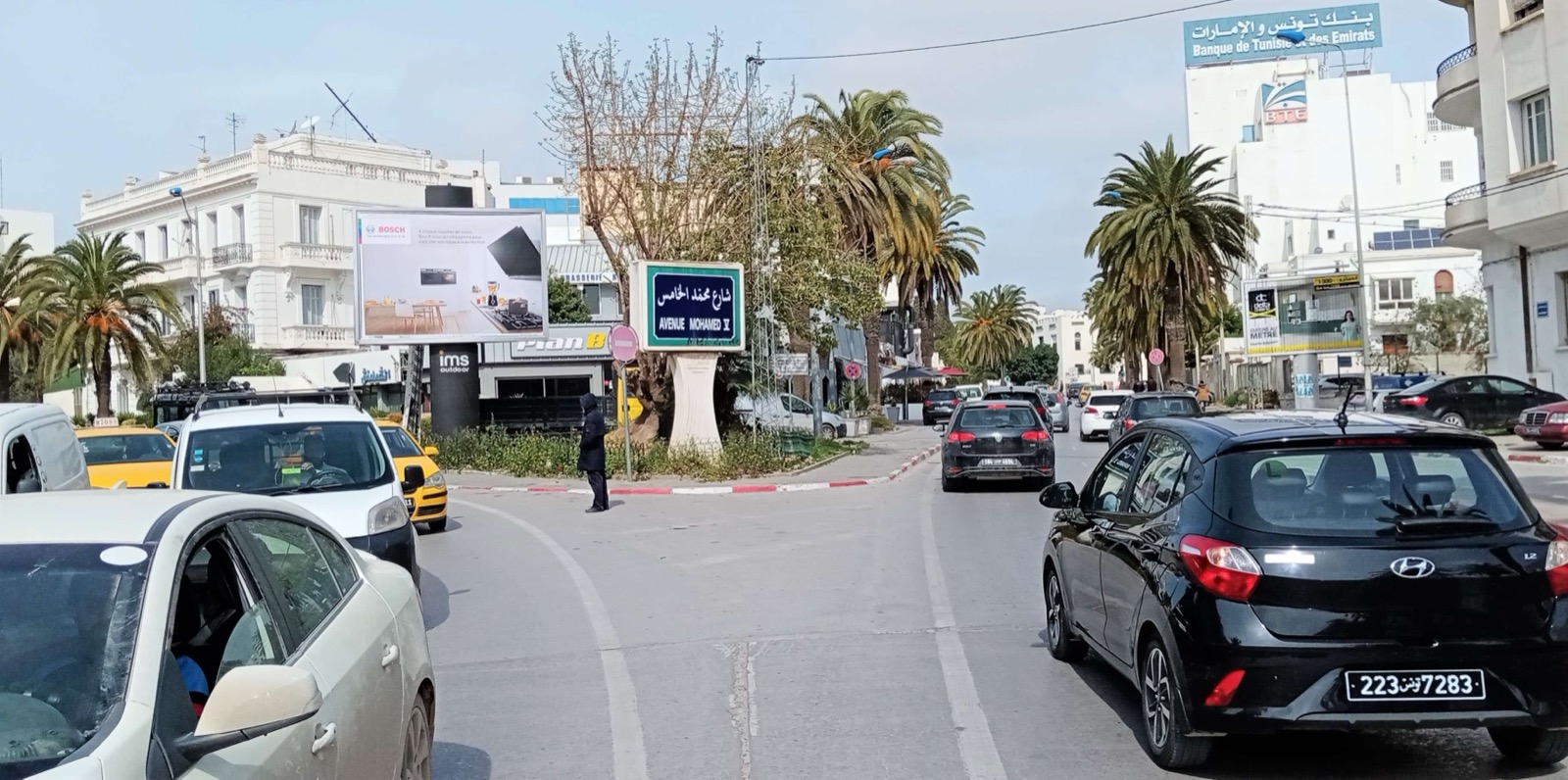 Avenue Mohamed V direction Place Pasteur niveau British Council,…