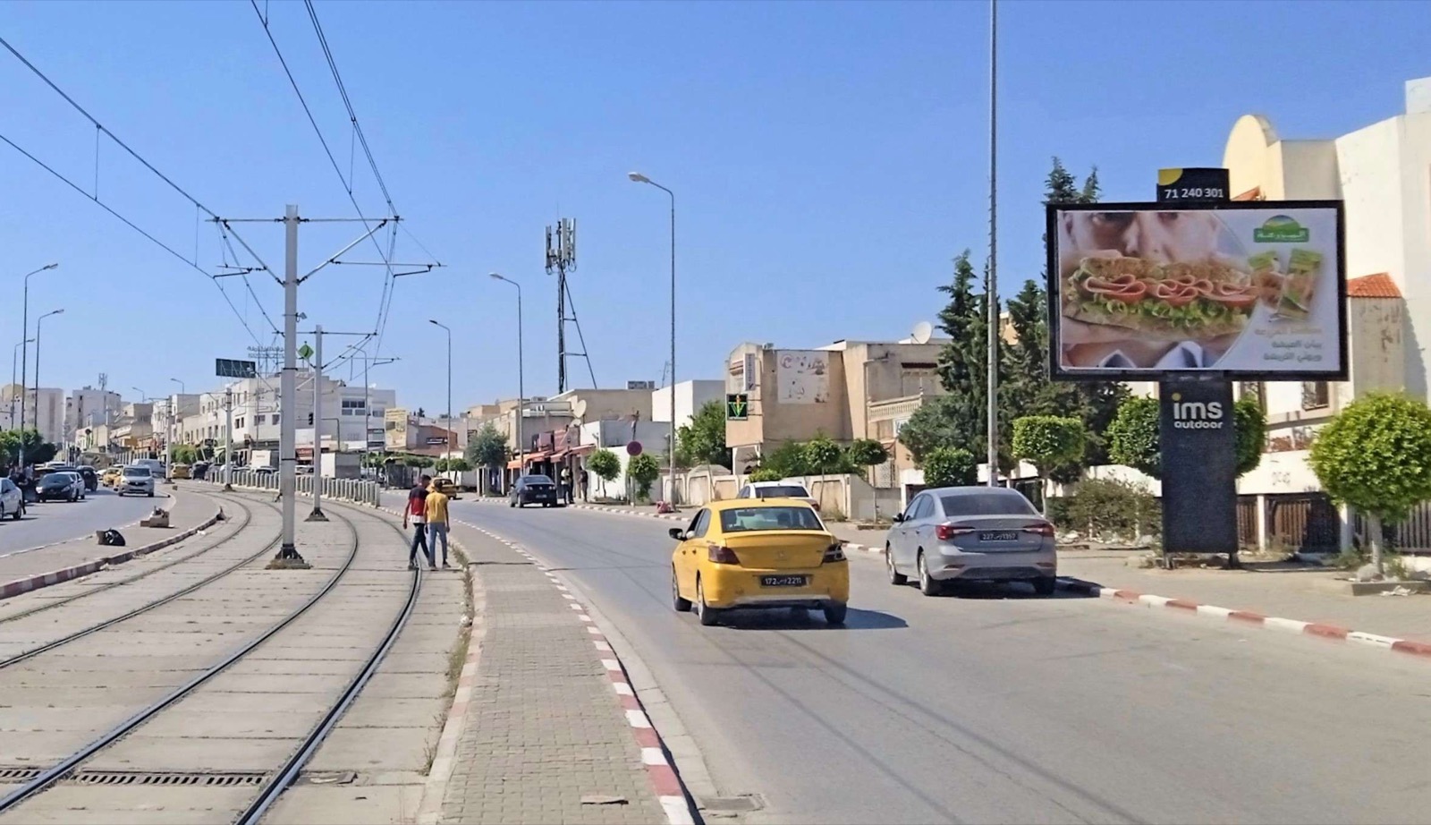 El Mourouj I Centre ville Avenue des Martyrs Direction Mourouj II