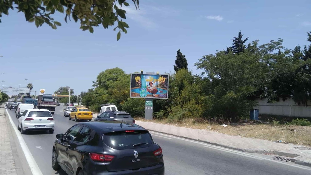 X2 Niveau croisement Menzah 1 et Mutuelleville direction El…